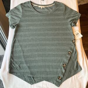 Retrology Women’s Short Sleeve Screw Neck Blouse size L, Green Stripes